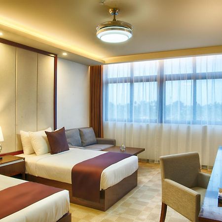 Jie Jie Beach Hotel Ваддува Екстер'єр фото