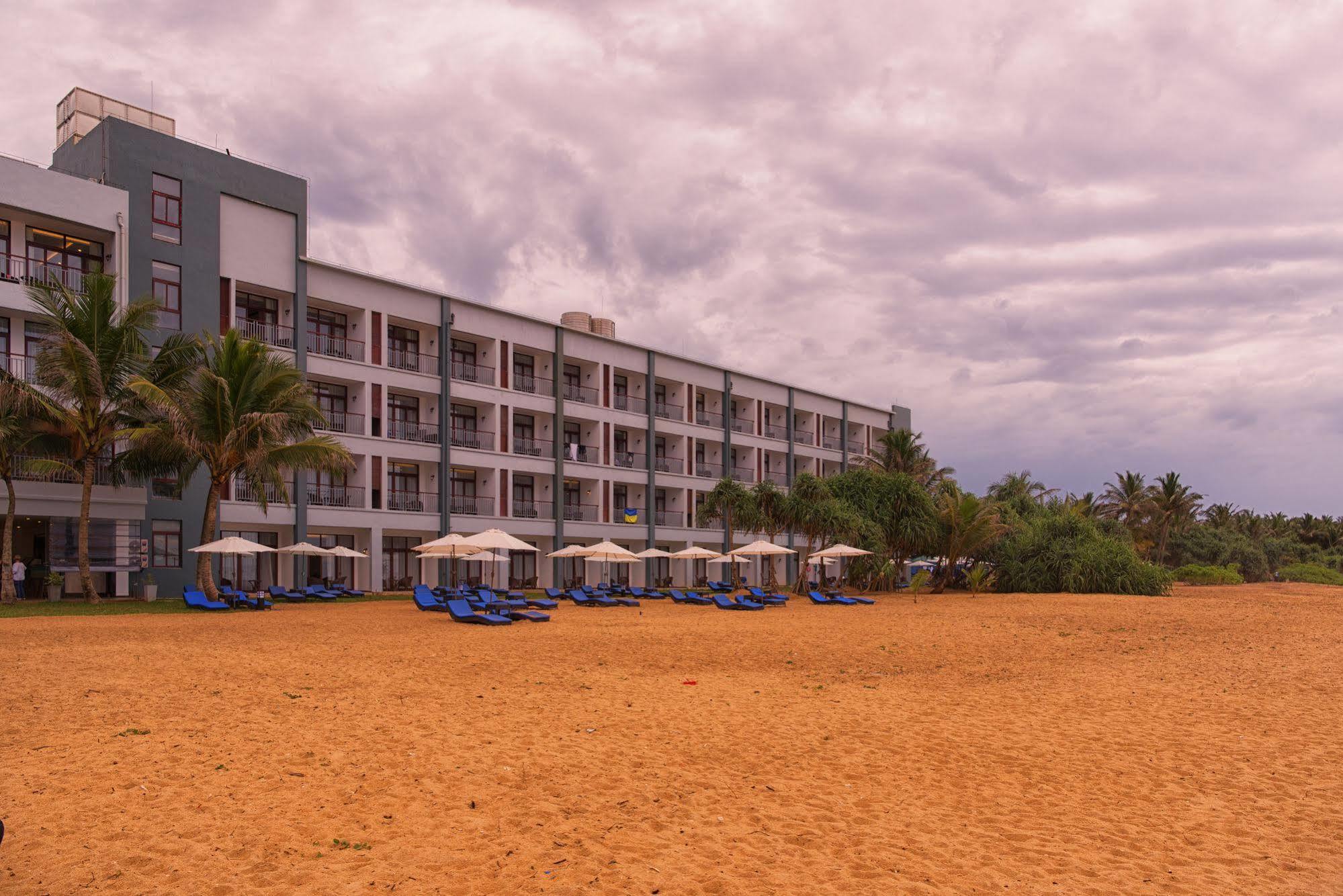 Jie Jie Beach Hotel Ваддува Екстер'єр фото